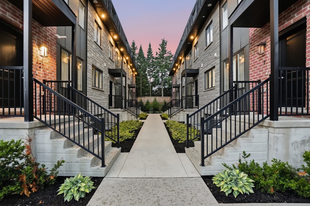 Townhouses For Rent - Windermere Annex - 544 Windermere Road, London ON